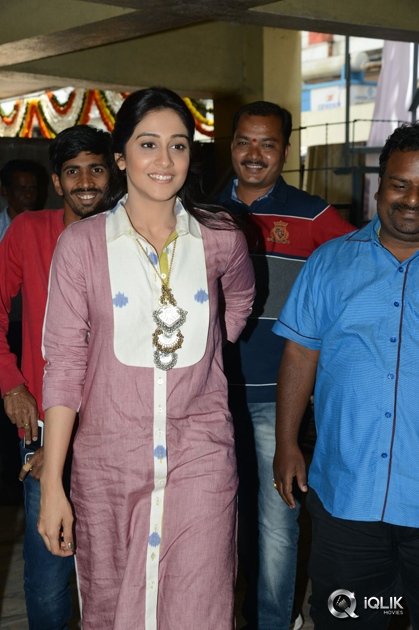 Shaurya-Movie-Team-at-Devi-Theater